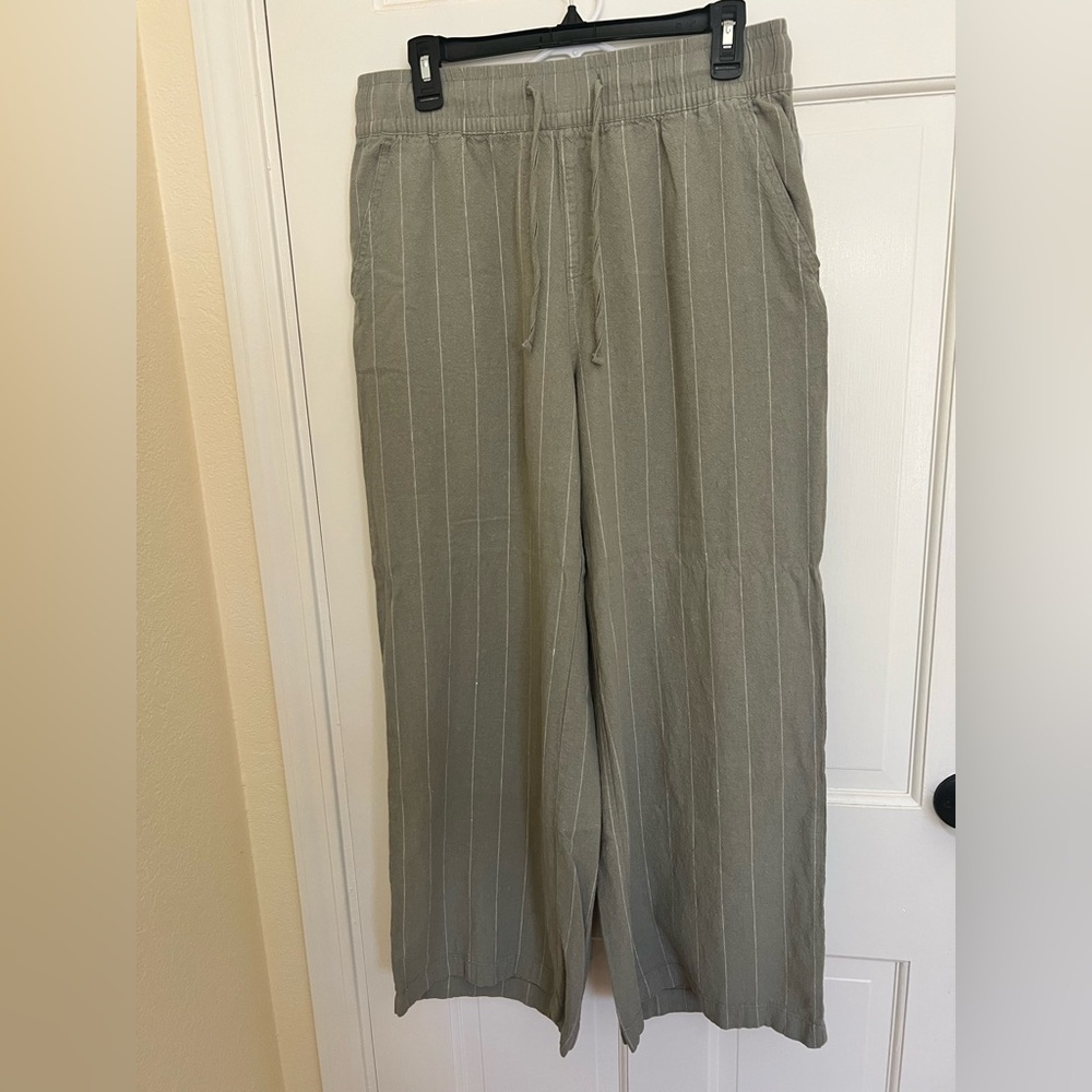 Stylish Olive Striped Women's Trousers